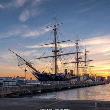 Air Maison - Stunning Beach Front Apartment Portsmouth Luaran gambar