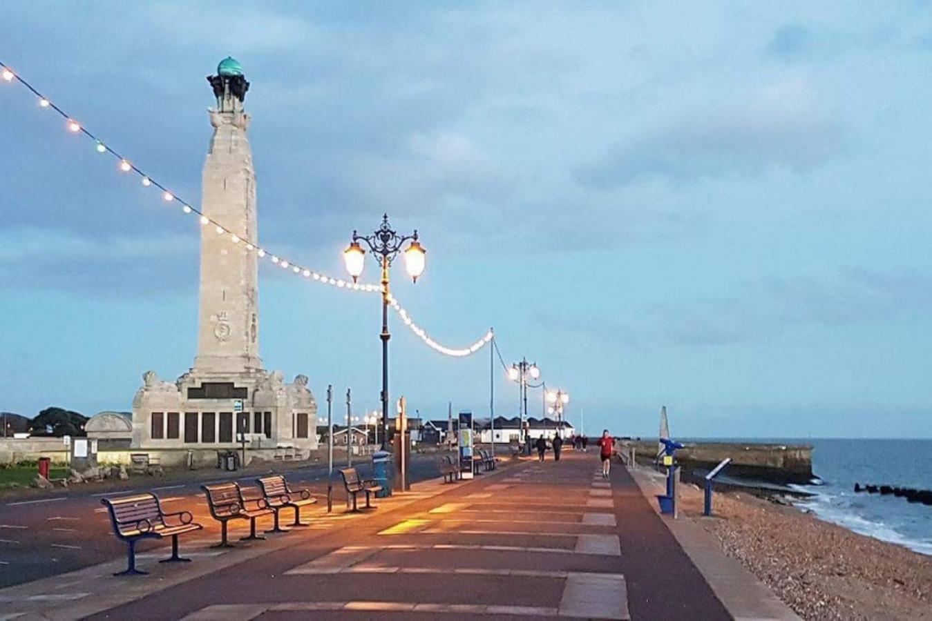 Air Maison - Stunning Beach Front Apartment Portsmouth Luaran gambar