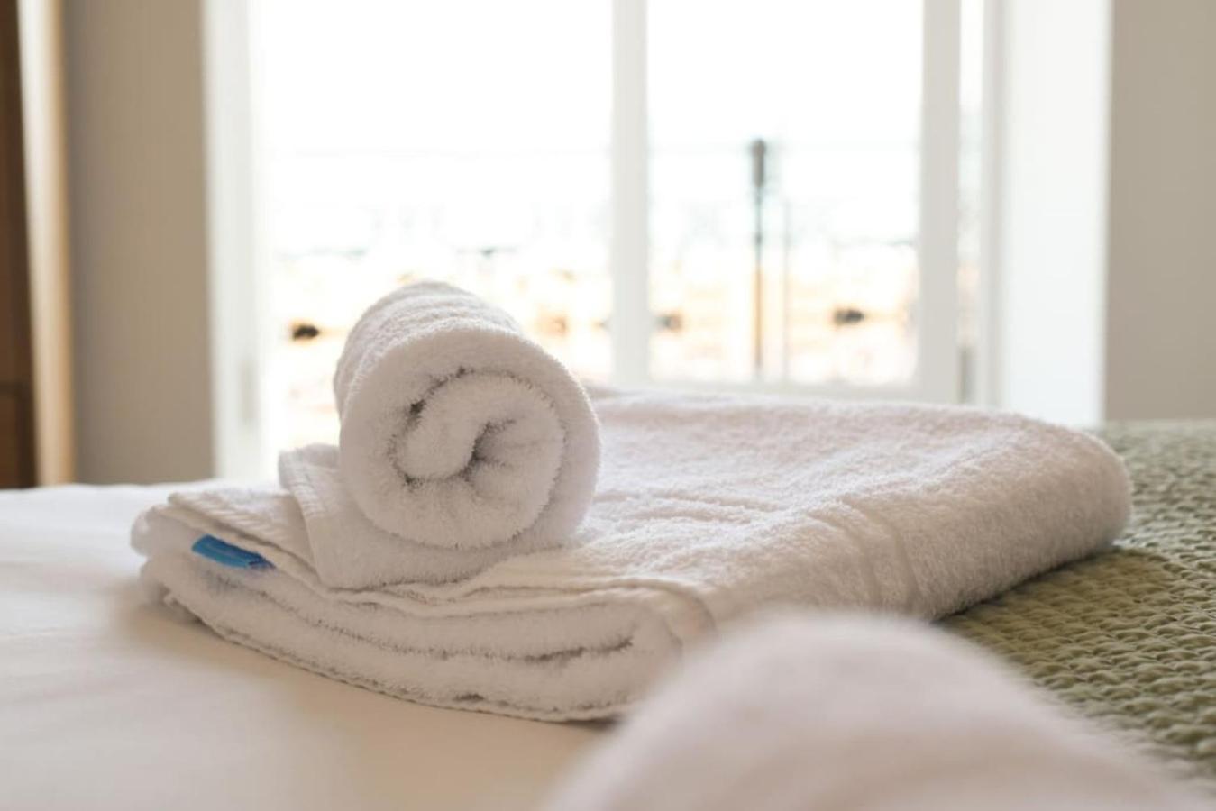 Air Maison - Stunning Beach Front Apartment Portsmouth Luaran gambar
