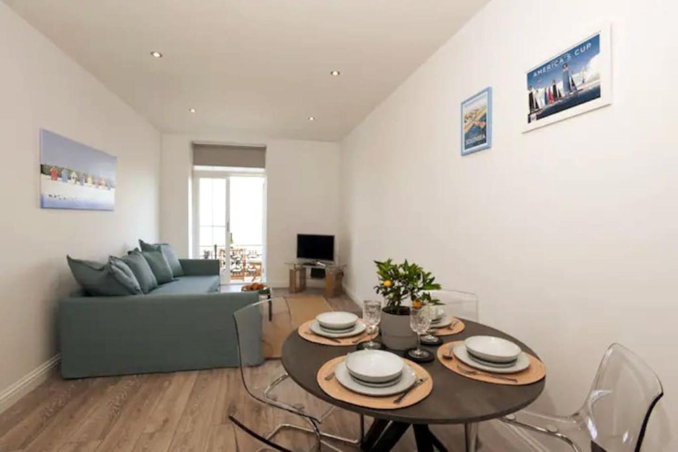 Air Maison - Stunning Beach Front Apartment Portsmouth Luaran gambar