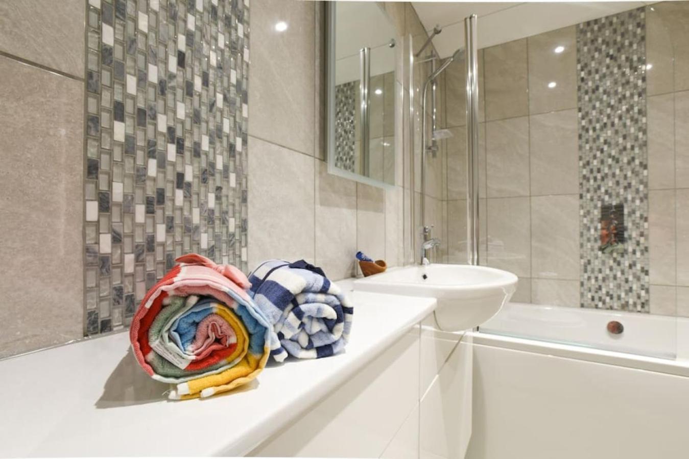 Air Maison - Stunning Beach Front Apartment Portsmouth Luaran gambar
