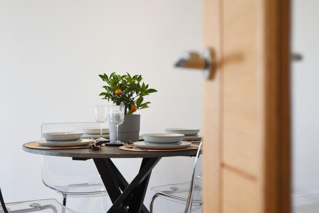 Air Maison - Stunning Beach Front Apartment Portsmouth Luaran gambar